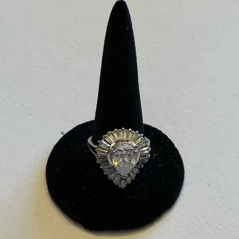 Vintage Elizabeth Taylor Midnight Romance Sterling Silver Cubic Zirconia ring